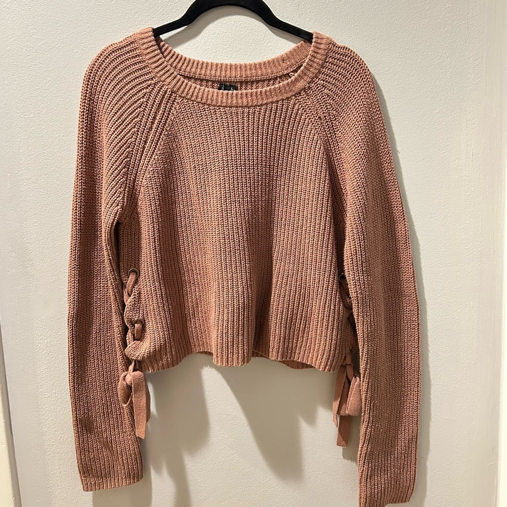 Light Pink Women’s Large Cropped Sweater with Laced up Sides